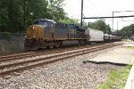 CSX 3285 leading M404